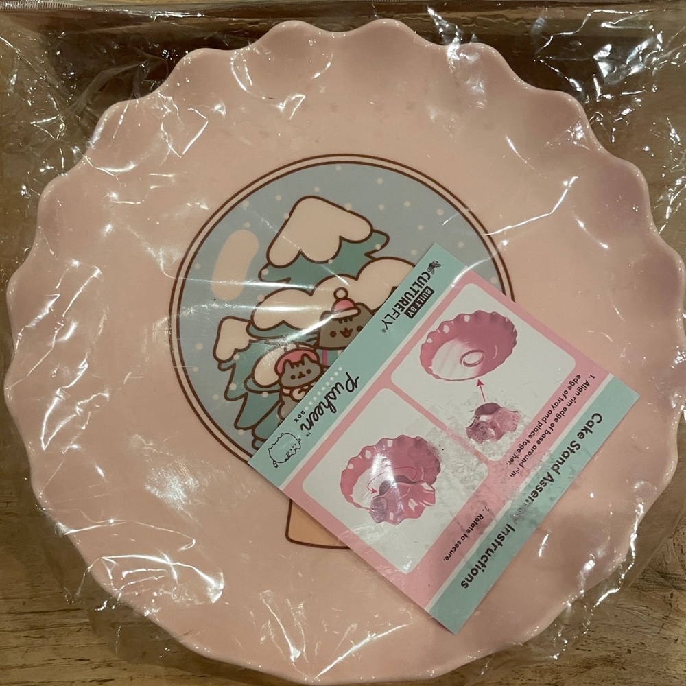 NIP Pusheen Box Decorative Cake Stand Subscription exclusive Kids Winter 2024